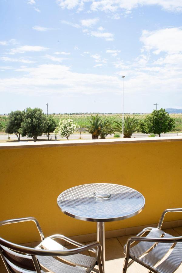 Il Fenicottero Hotel กวาร์ตู ซานเตเลนา ภายนอก รูปภาพ